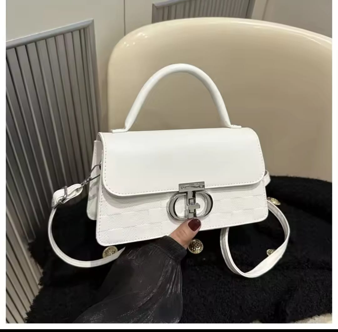 Elegant Stylish Ladies Bag for Daily Use
