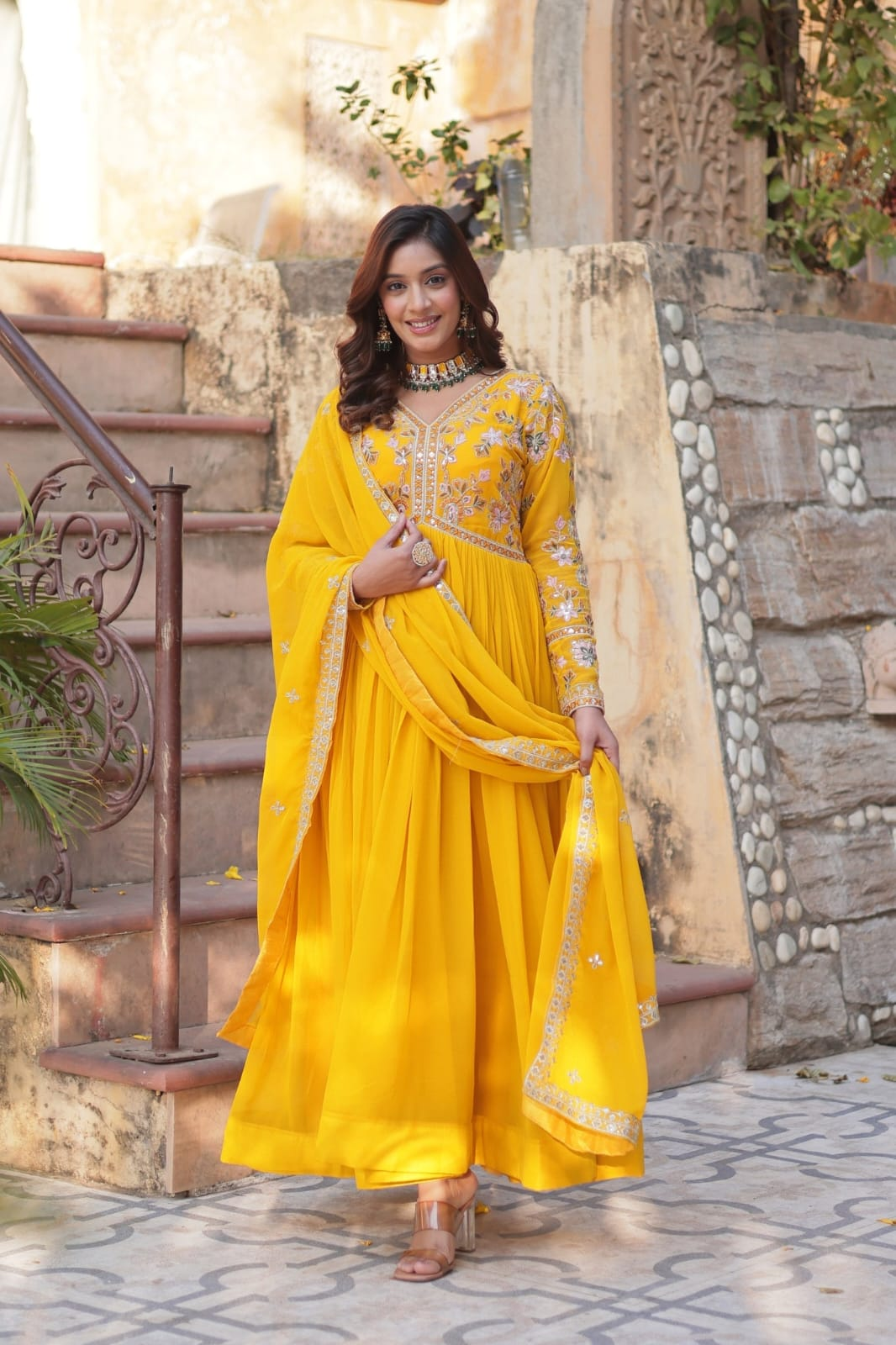 Luxury Party Wear Long Gown for Woman