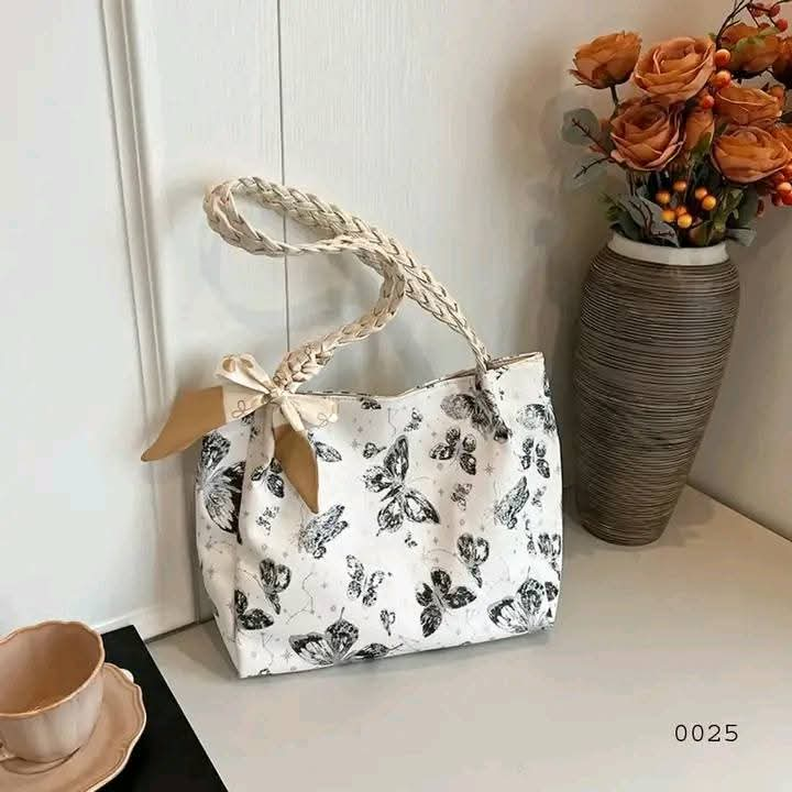 Chic & Classy Ladies Bag for Every Occasion