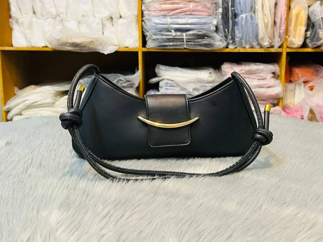Classic Boat Style Ladies Hand Bag