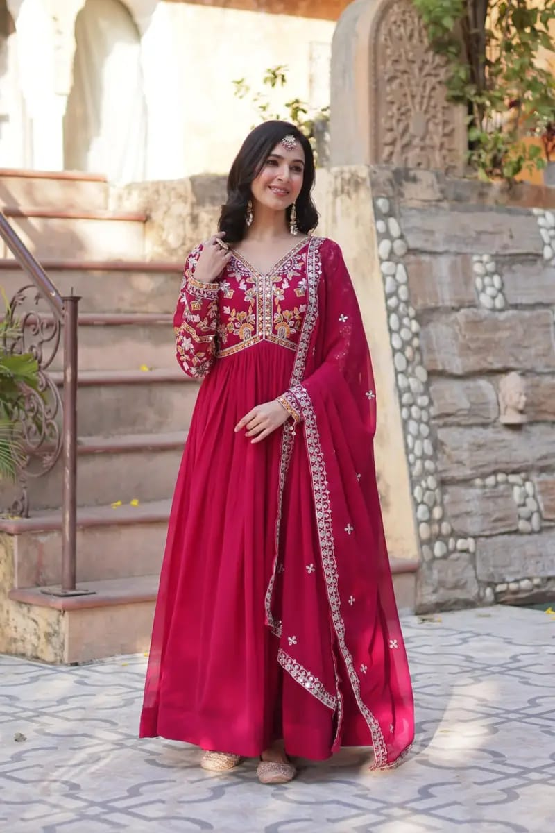 Luxury Party Wear Long Gown for Woman