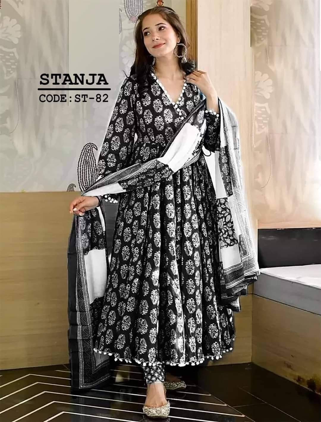 আধুনিক ডিজাইনের প্রিমিয়াম কোয়ালিটি থ্রী পিস ড্রেস